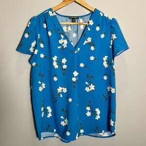 Hilary Radley Blue Flowy Floral Short-Sleeve Top - Small